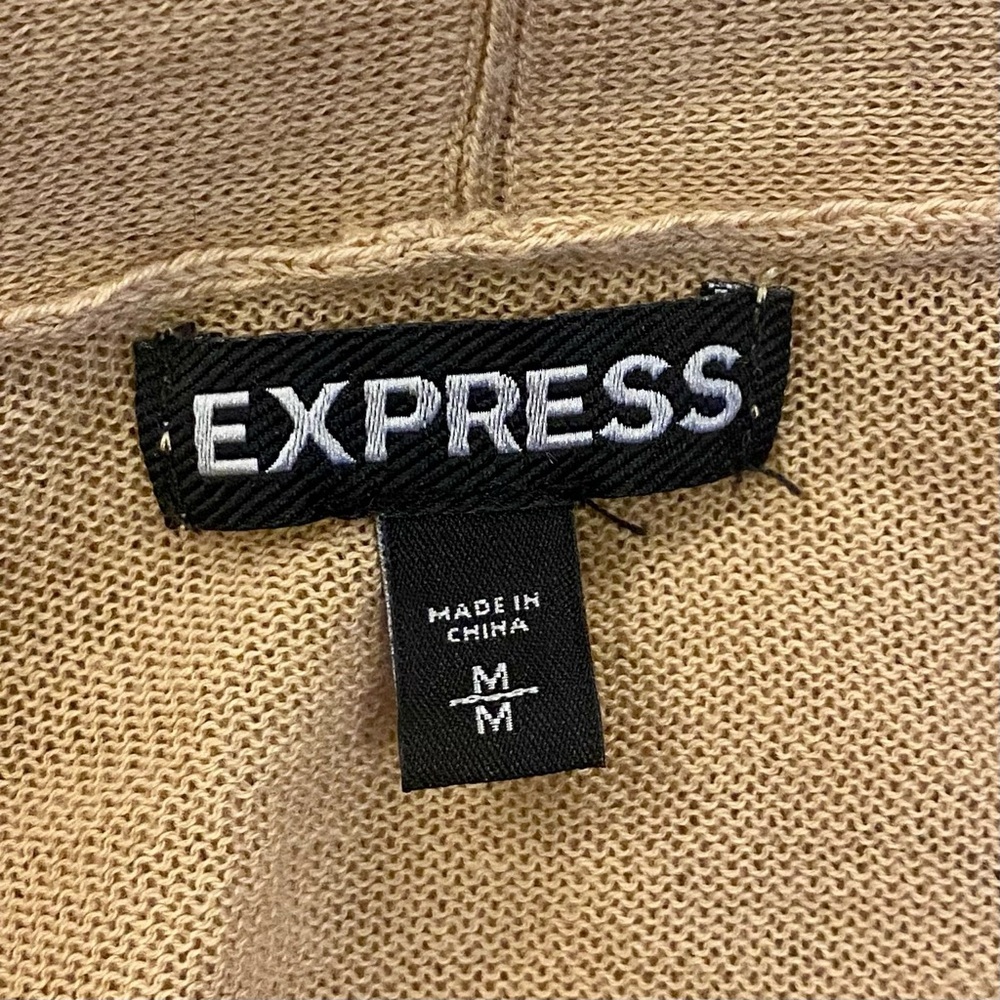 Preowned Express short sleeves cardigan size medium - Picture 3 of 4